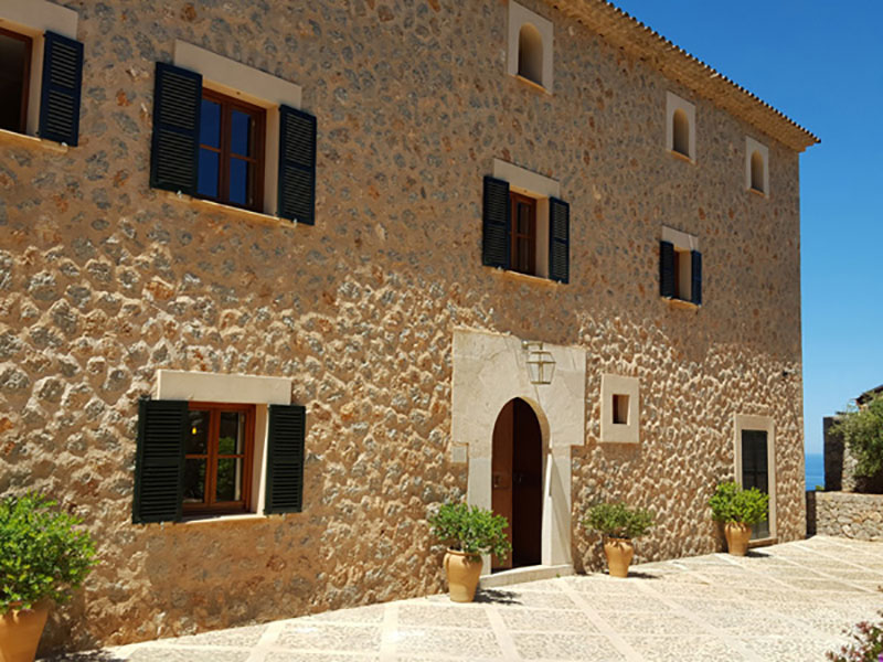 Ses-Oliveres-Fachada-principal-600x450