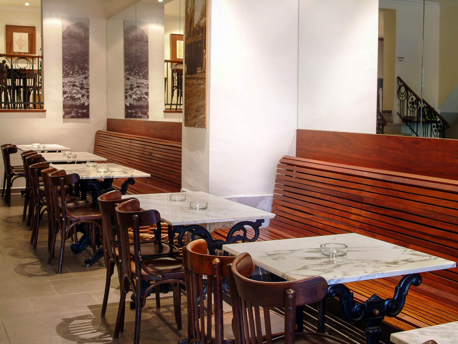 4903_SANTHO.es_Cafe_Central_Pere_Colom